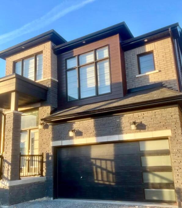 ソロルド Niagara'S Entertainment Houseヴィラ エクステリア 写真