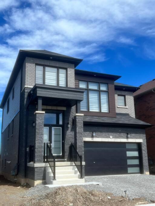 ソロルド Niagara'S Entertainment Houseヴィラ エクステリア 写真